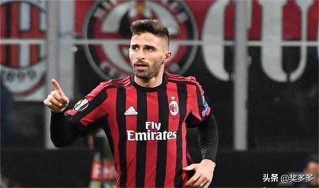  红黑军团火力全开，AC米兰客场碾压莱切  